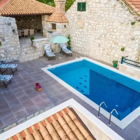 Luciana 빌라 *